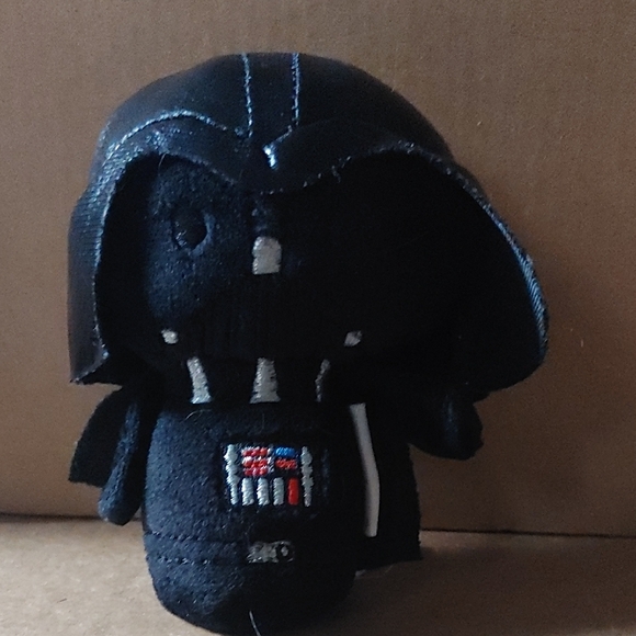 itty bitty darth vader - Picture 3 of 3
